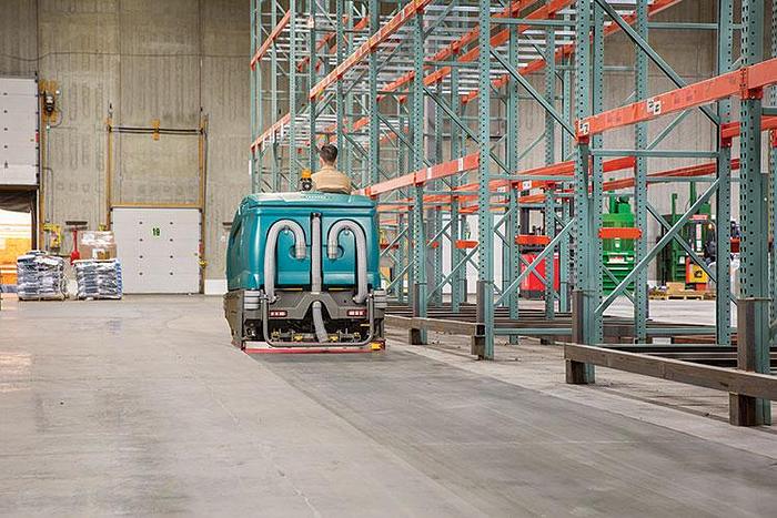 Tennant T20 Industrial Rider Scrubber