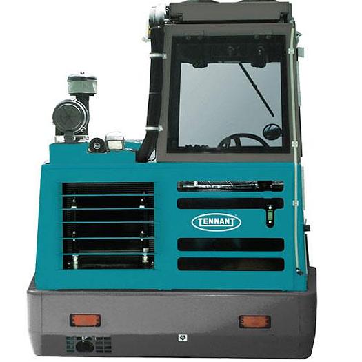 Tennant 800 Industrial Rider Sweeper