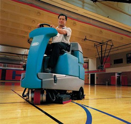 Tennant T7 Rider Scrubber