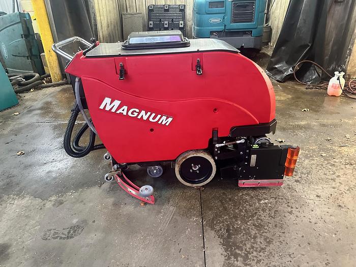 Refurbished Reconditioned Magnum 27" Cylindrical Scrubber