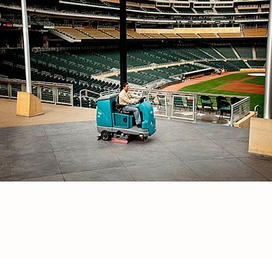 Tennant T16 Rider Scrubber