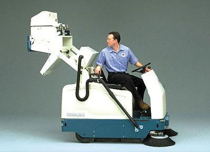 Tennant 6200 Rider Sweeper