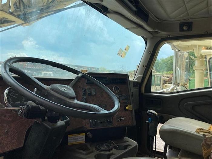 Used 2000 Ingersoll-Rand T3W Drill Rig