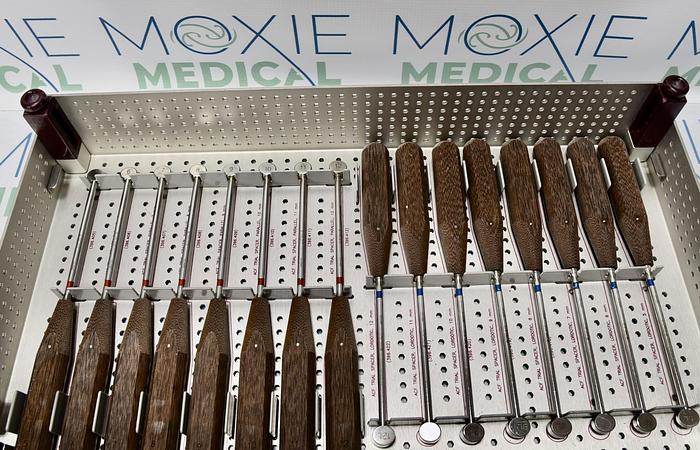 Used SYNTHES SPINE ACF SPACER INSTRUMENTS, PARALLEL LORDOTIC, STAINLESS TRAY SET