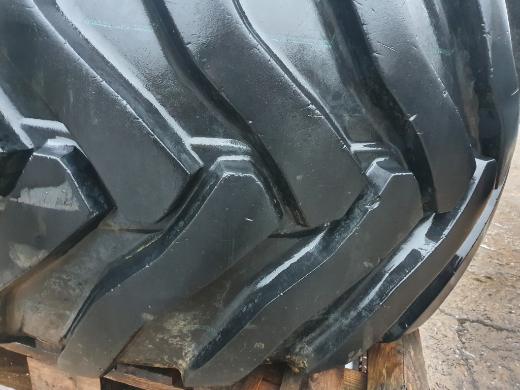 Used Set of Alliance Flotation Wheels and Tyres