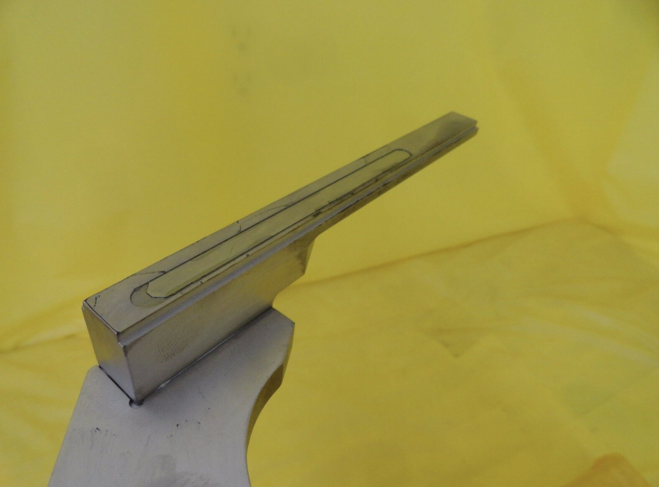 Used Kawasaki NS110C-B001 Chuckbot Robot 4K192-238-4 NSR-S307E 300mm DUV As-Is