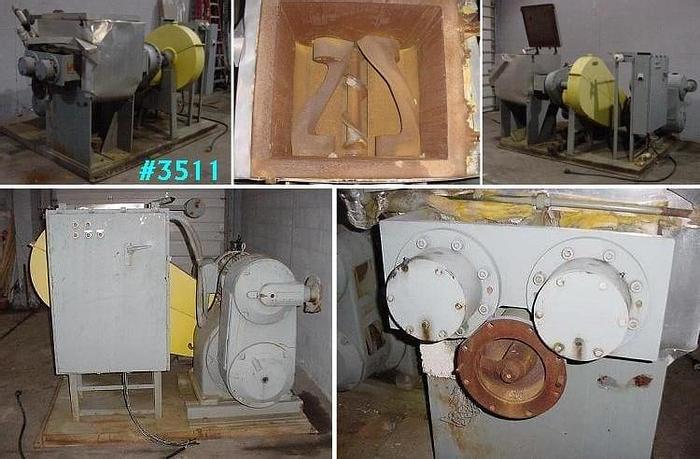 Used 25 GALLON J.H. DAY MIXTRUDER – JACKETED WITH CONTROL PANEL – #3511