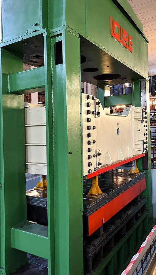Ricondizionato LOIRE 2000 Ton Hydraulic Press – 4000 x 1900 mm