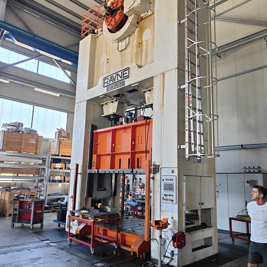 Used 2014 RAVNE DE-400-G-52