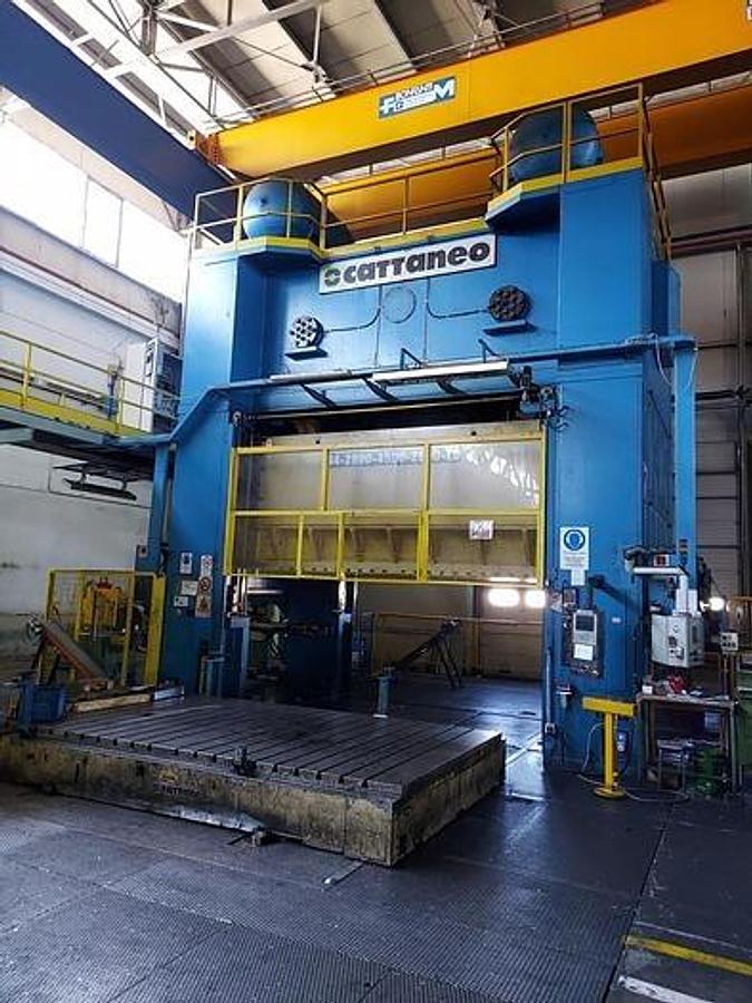 Usato CATTANEO 2000 Ton Link Drive Press 4500 x 2500 mm - with cushion