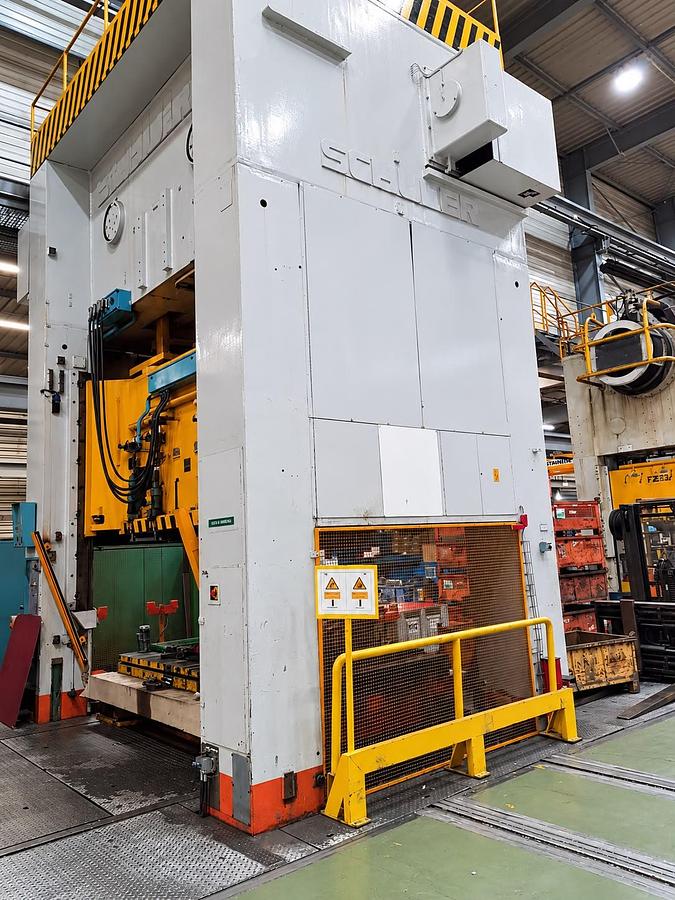 Usato SCHULER 600 Ton Mechanical Press – 3350 x 2130 mm - with cushion