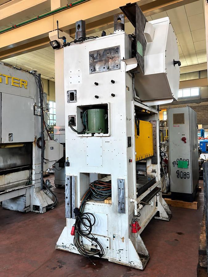 Usato RAVNE 200 Ton High-Speed Press 180 spm + FEEDING LINE