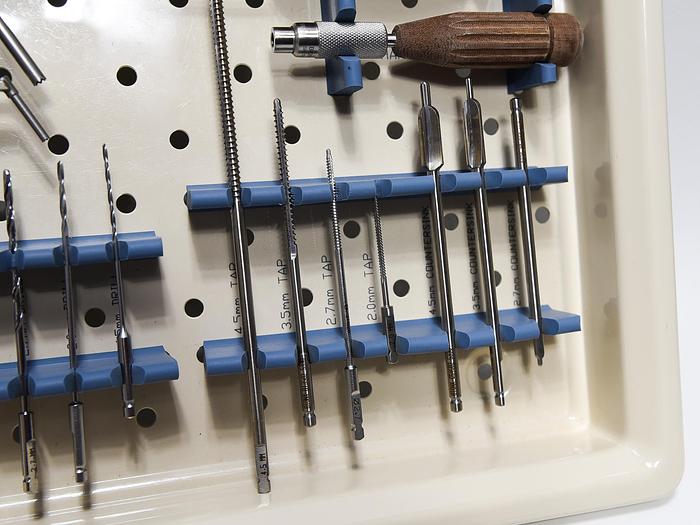 Used BIONX Bionx Resorbable Screw Non-Cannulated Instrumentation Set
