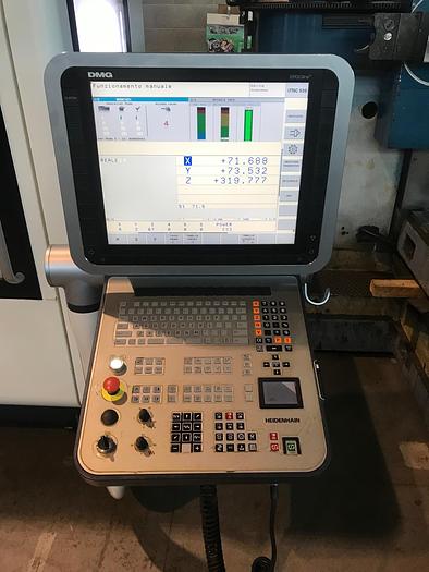 Usato CENTRO DI LAVORO VERTICALE