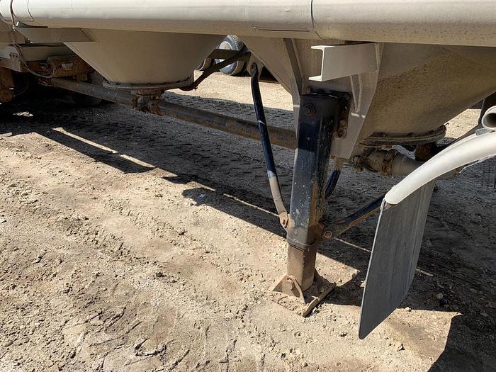 Used 2014 Bedard Pneumatic Dry Bulker Trailer