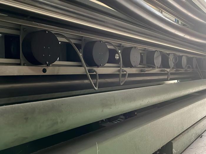 Detailed view of the 8 high-precision heads of the BIANCO weft straightener