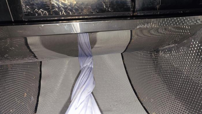 Used MCS Multiflow dyeing machine with 650 kg capacity for Terry fabrics, available for sale