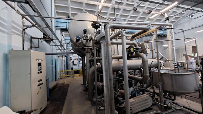 Used THIES dyeing machine year 1998 capacity 900 Kgs