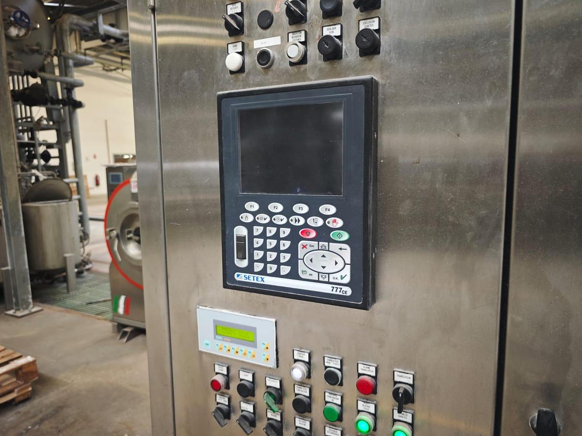 Used BRAZZOLI Dyeing Machine, type INNOVAT, year 2004, capacity 200 kg