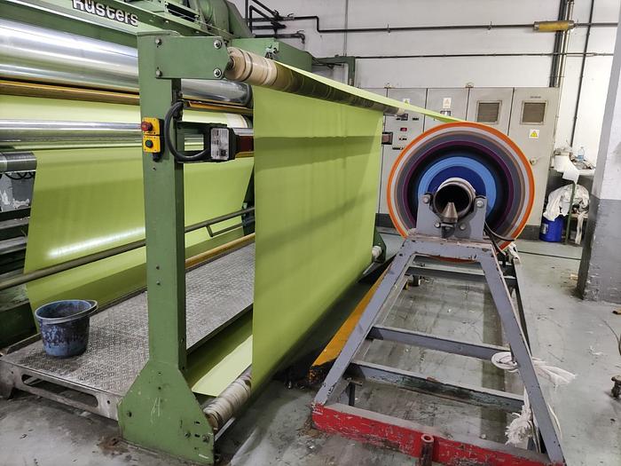 Entry with metal detector of KUSTERS Calender – Machine's entry system with metal detector