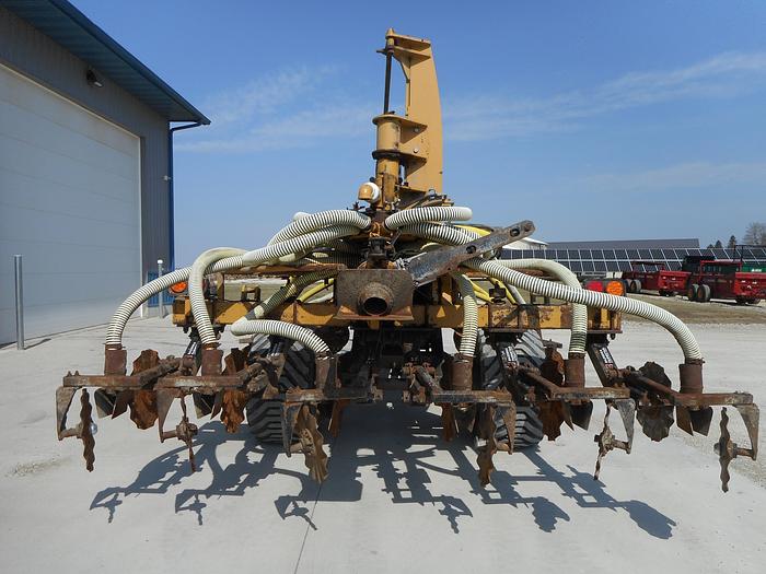 Used 2015 BAZOOKA FARMSTAR T182436CT