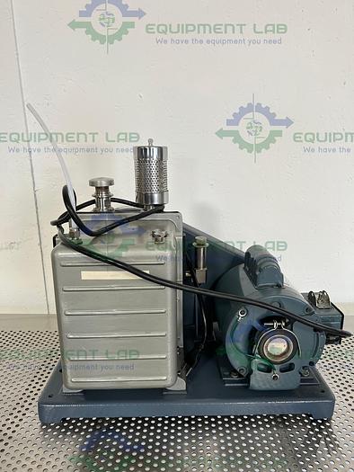 Used Welch  1402N Chemstar Rugged Belt  Vacuum Pump w/ Motor Division C63CXGZP Motor