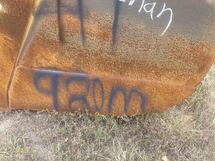 Used Carepillar 980 buckets