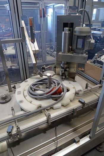 Used 1998 Comas FC7-C capper / sealing machine