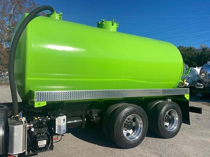 Used 2012 Kenworth pump truck for sale new 3,600 gallon new for Sale in