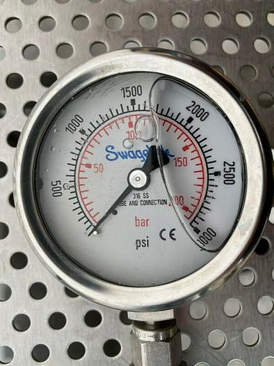 Used Swagelok SS-4PDF4 Bonnet Needle Valve w/ Swagelok 3000 PSI Gauge