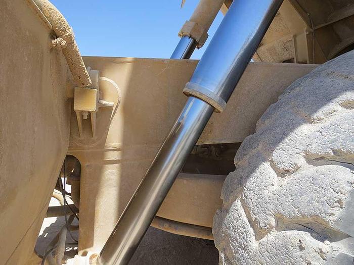 Used 2005 CATERPILLAR 775E