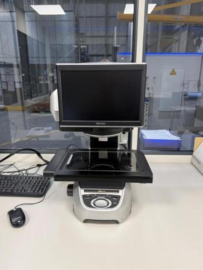 Used Keyence IM-800 Measuring System 