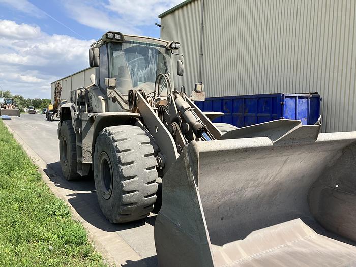 Used 2014 Liebherr L556