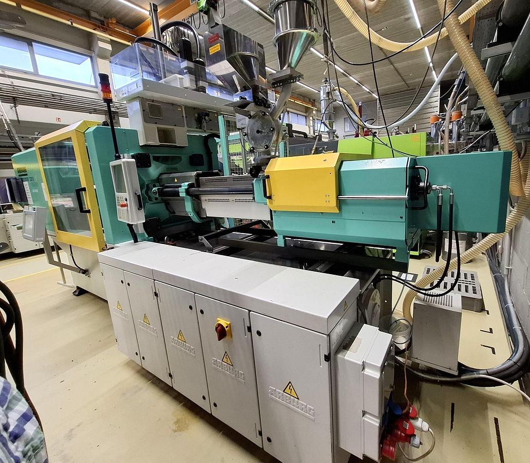 Used 2010 Arburg 520S 1500/800 + Robot