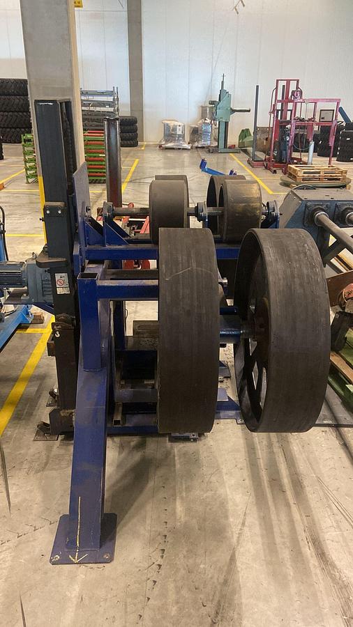 Used 2016  Track Building Machine