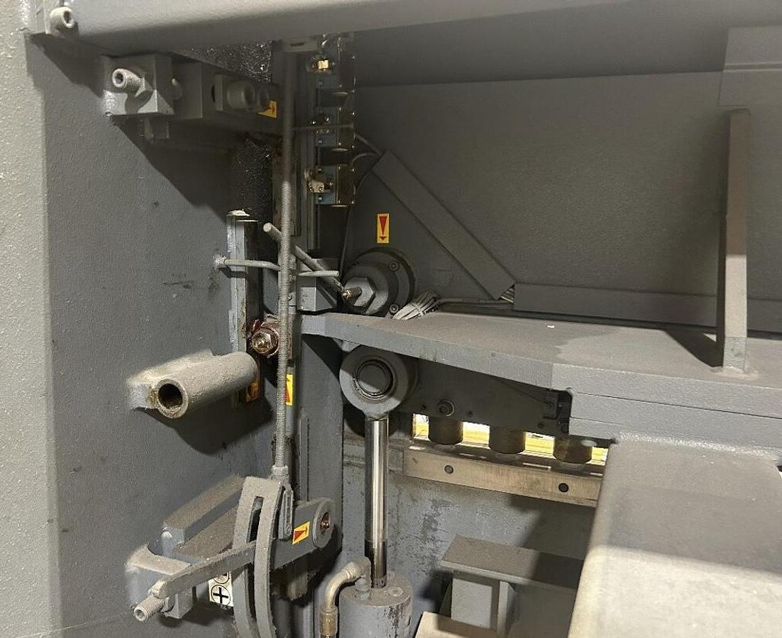Used 2003 HACO TS 2006
