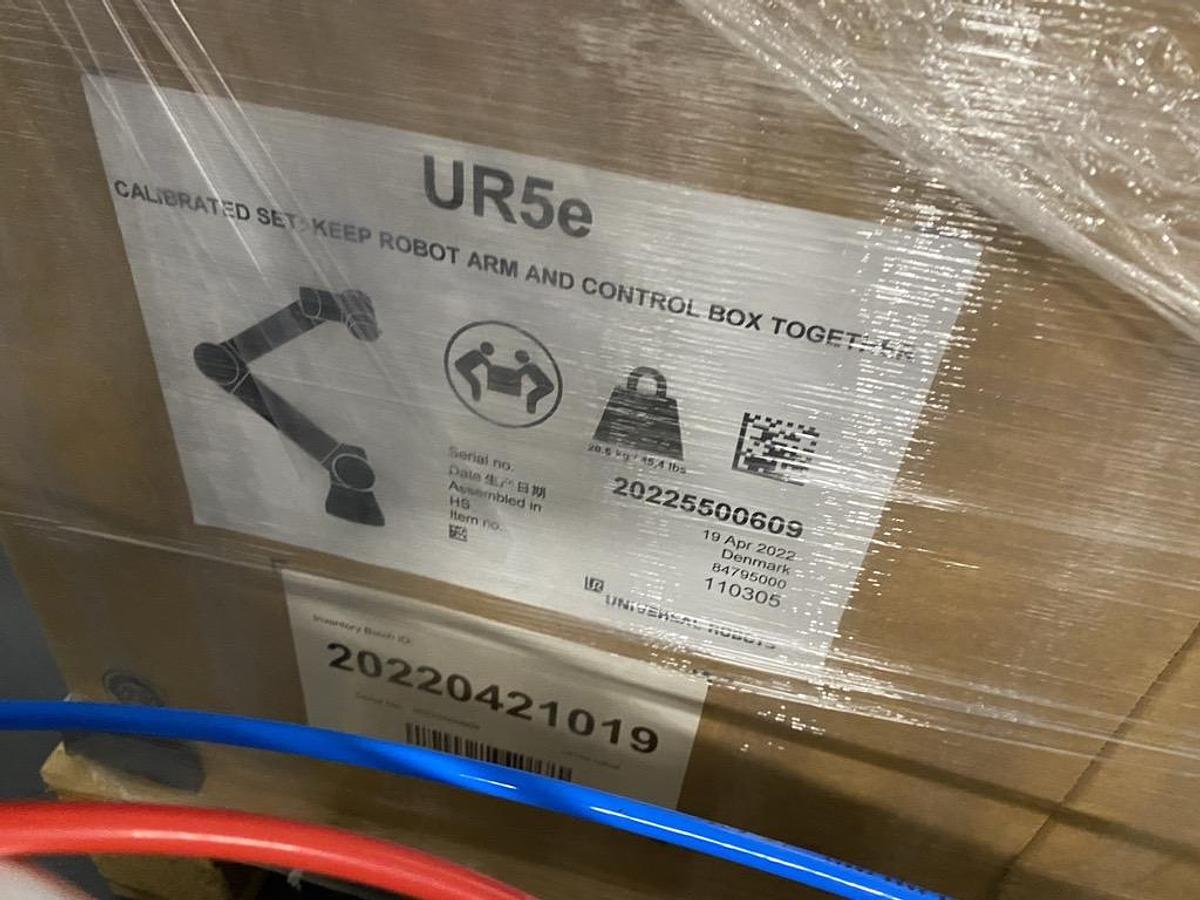 Used Universal Robots UR5e & UR10e Robot Package