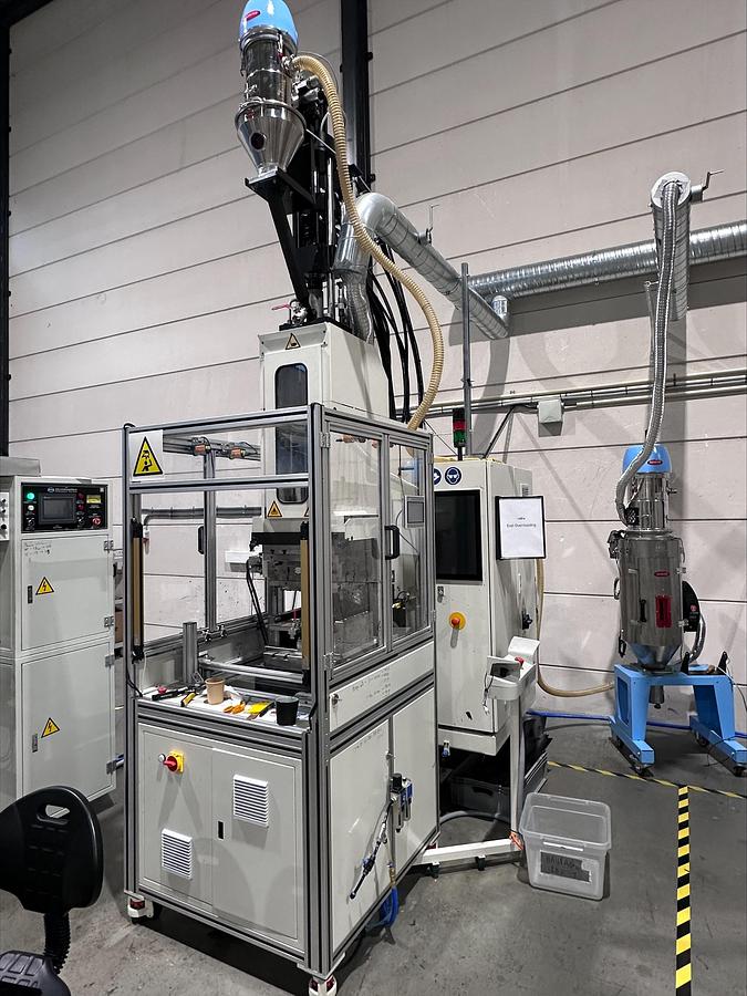 Used 20204 LWB VCRS 500/115 bc Injection Moulding Machine