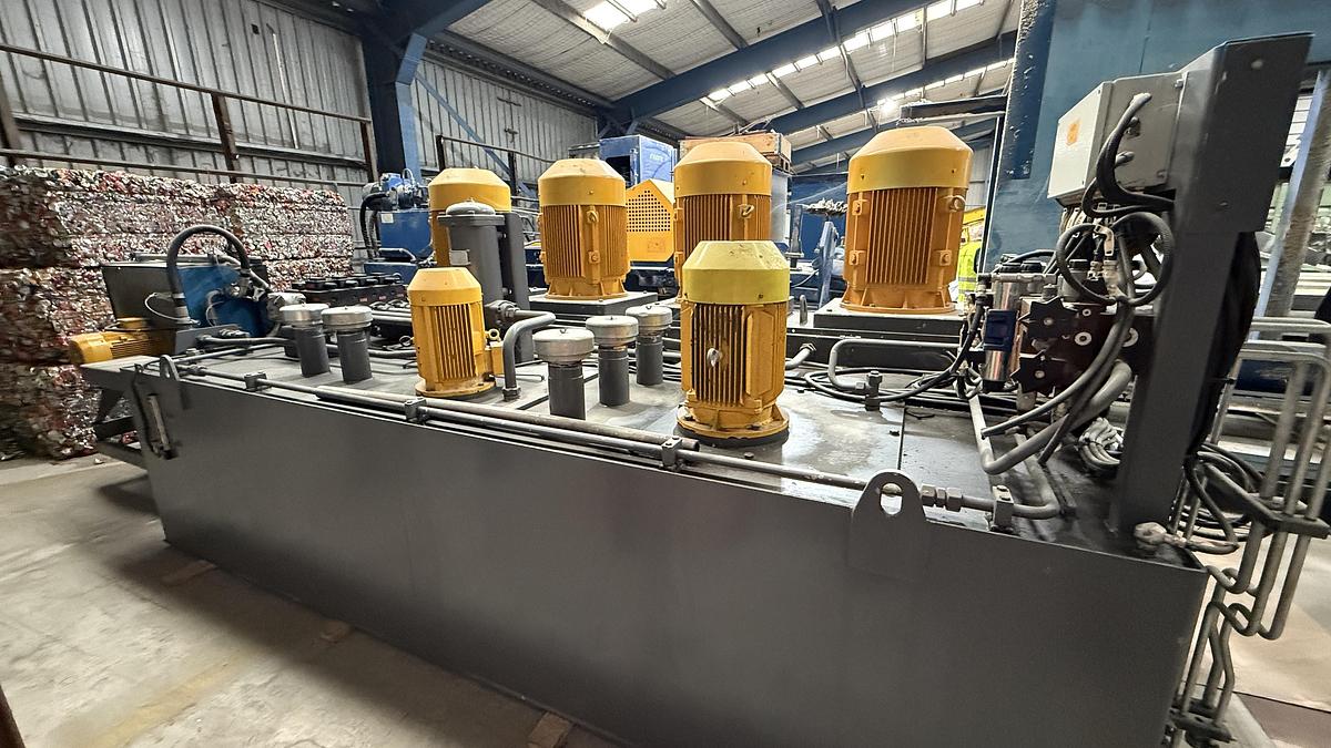 Used 2017 UnoTech 200 V5H4 RB