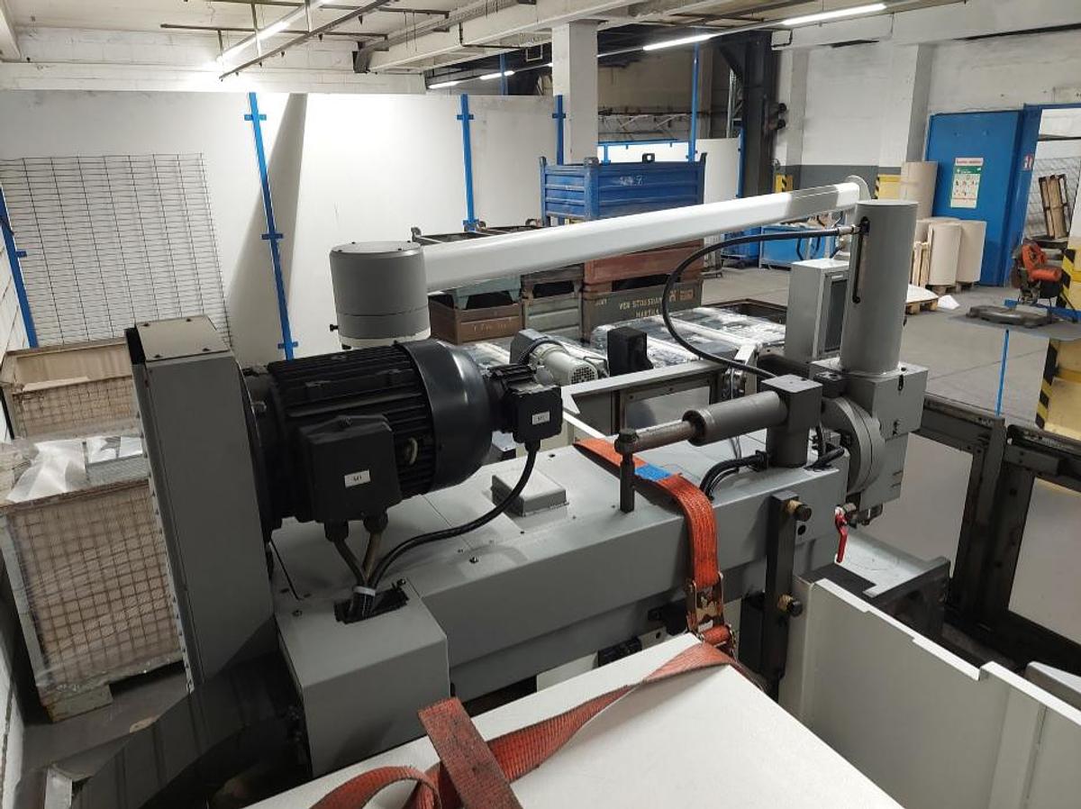 Used 2006 AVIA  FNE 40P