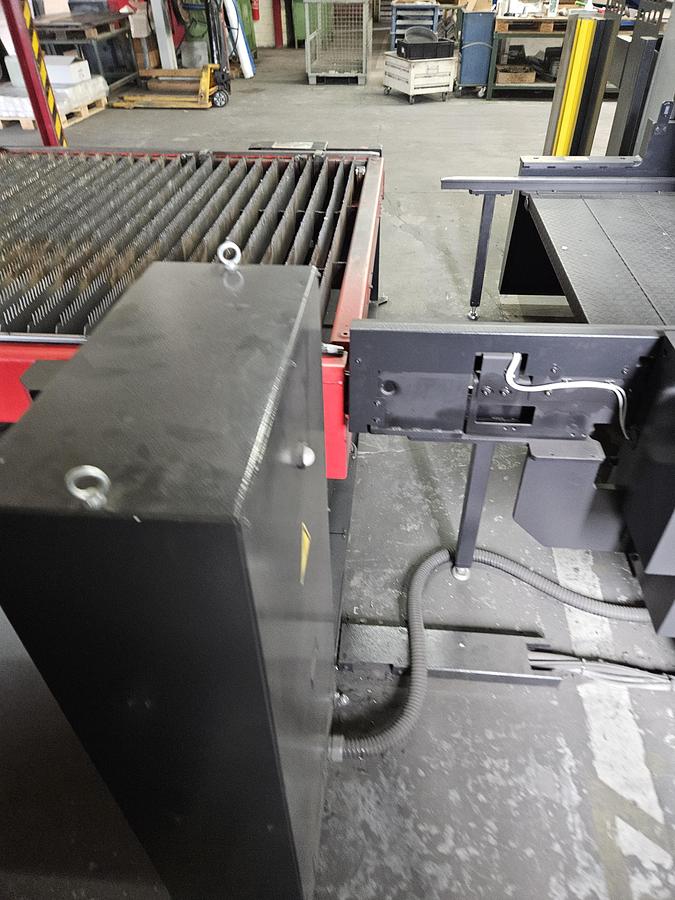 Used 2018 Amada FLC3015 AJ-C2R