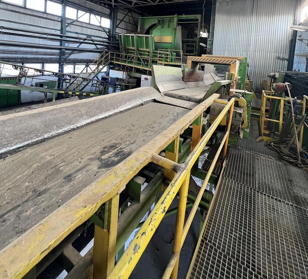 Used Bezner wood chip production line