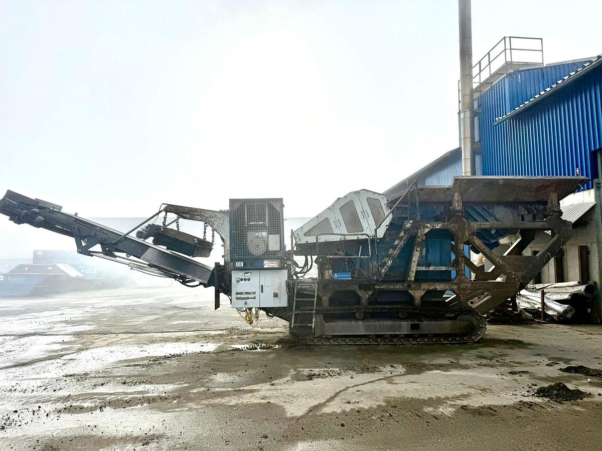 Used 1999 Kleemann Mobicat MC 102 RH Mobile Jaw Crusher 