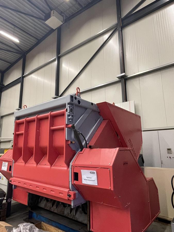 Used 2000 UNTHA MR2000