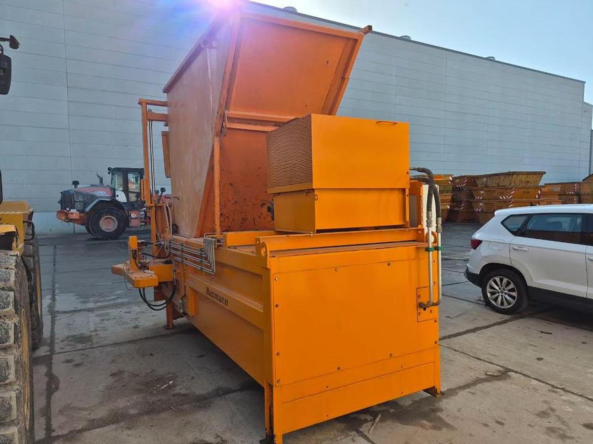 Used 2019 Husmann MP100TS Container Press including 3 Press Containers