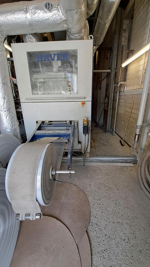 Used 2004 Haver & Boecker FFS-Delta Form-Fill-Seal Packaging Machine