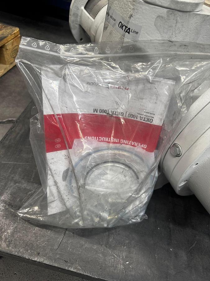 Used Pfeiffer Vacuum Okta 6000 + Okta 1000 