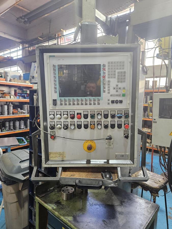 Used 1977 Peltzer & Ehlers GB-30/5 Stamping Machine