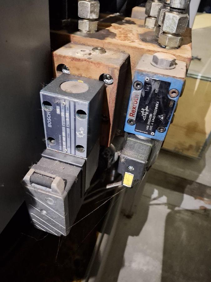 Used 2004 Battenfeld PLUS 350V/75