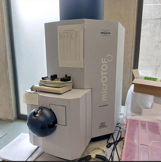 Used Bruker micrOTOF-Q